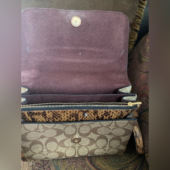 Coach Bag - Picture 3 of 5